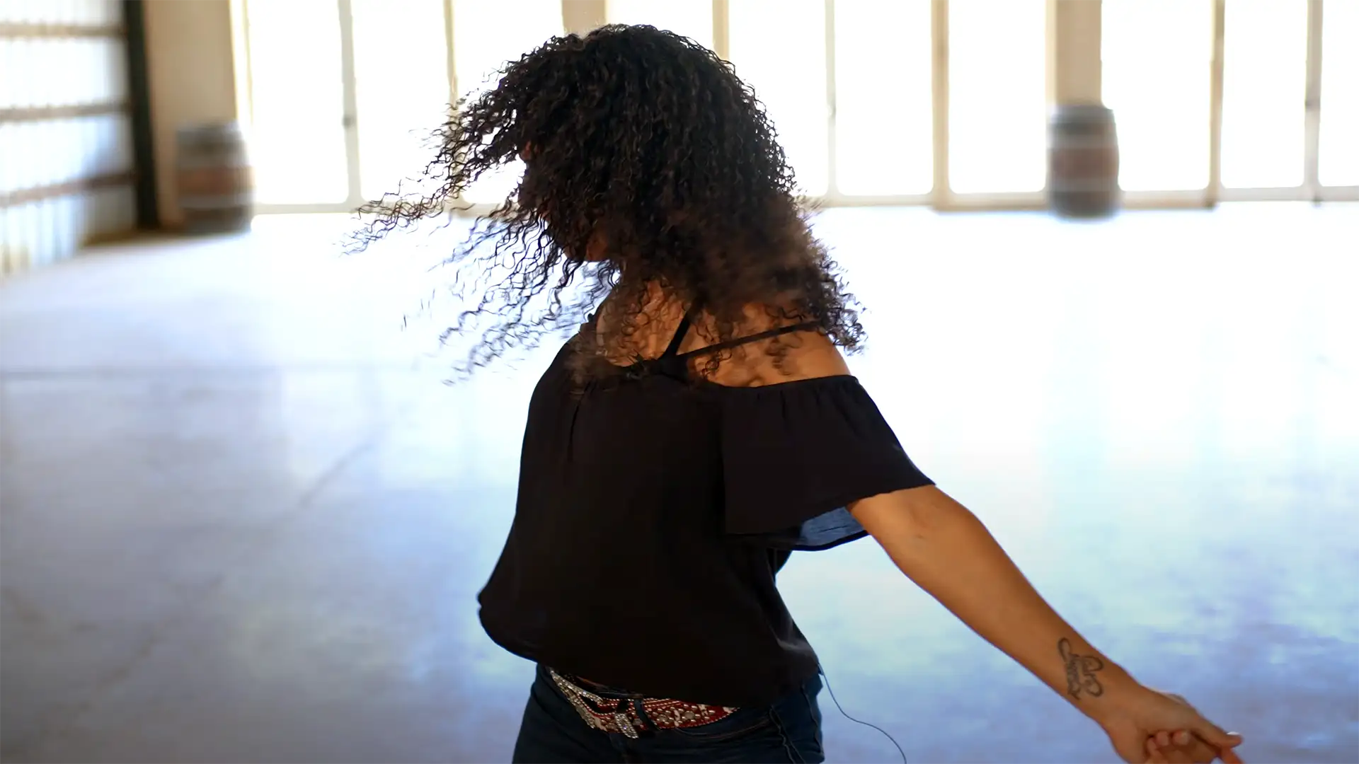 video-section-banner-image